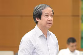 Bộ trưởng GD&ĐT lý giải việc cấm giáo viên dạy thêm học sinh chính khóa