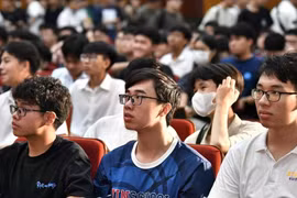 Nhiều thí sinh có thành tích cao đăng ký xét tuyển diện tài năng vào Đại học Bách khoa Hà Nội