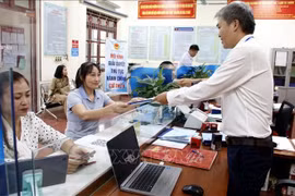 Chính phủ ban hành các Nghị định quy định về phân quyền, phân cấp; phân định thẩm quyền của chính quyền địa phương 2 cấp