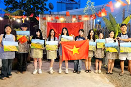 Giới trẻ Pleiku thể hiện tình yêu Tổ quốc qua những nét vẽ