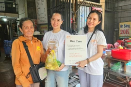 “Bún treo” lan tỏa yêu thương 