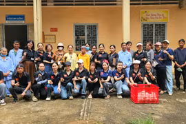 Tặng 350 suất quà cho bệnh nhân đang điều trị tại Bệnh viện Đa khoa tỉnh Gia Lai