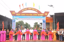 Đoàn Kinh tế Quốc phòng 75 bàn giao công trình “Sao sáng buôn làng” và “Nhà đồng đội”