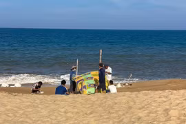 Bé trai 13 tuổi tử vong khi đi tắm biển ở xã Đề Gi.