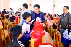 Chủ tịch UBND tỉnh Phạm Anh Tuấn kiểm tra thiệt hại, yêu cầu hỗ trợ khẩn cấp cho các xã vùng ngập lụt Tây Gia Lai