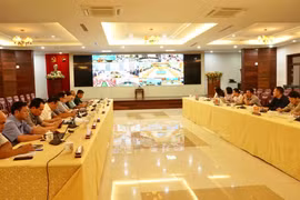 Họp trực tuyến