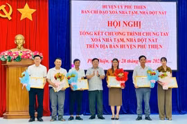 Phú Thiện tổng kết chương trình xóa nhà tạm, nhà dột nát. Ảnh: Vũ Chi