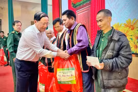 Ban Chỉ huy Bộ đội Biên phòng tỉnh Gia Lai gặp mặt, chúc Tết già làng, người có uy tín khu vực biên giới.