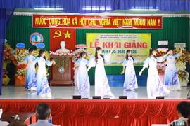 Trường Cao đẳng Cơ điện-Xây dựng và Nông lâm Trung bộ khai giảng năm học mới