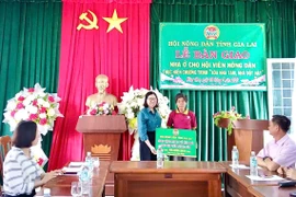 Hội Nông dân tỉnh Gia Lai bàn giao 3 nhà ở cho hội viên nông dân ở huyện Kông Chro