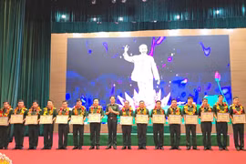 Gia Lai: Quân đoàn 34 khen thưởng 39 tập thể, cá nhân học và làm theo Bác