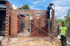  10/17 địa phương đã khởi công 100% nhà tạm, nhà dột nát theo kế hoạch