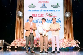 Báo Gia Lai: Trao 13 giải cuộc thi “Gia Lai- 50 năm đổi mới và phát triển”