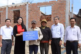 Tạp chí Nhà đầu tư hỗ trợ người dân Gia Lai khắc phục hậu quả mưa lũ