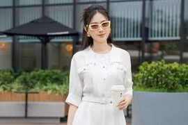 Bí quyết lên đồ sang chảnh cho nàng công sở với jumpsuit