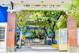 Khởi tố bị can, khám xét nhà và nơi làm việc của Viện Trưởng Viện Y Dược học dân tộc TPHCM