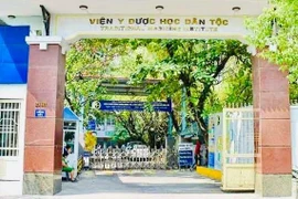 Khởi tố bị can, khám xét nhà và nơi làm việc của Viện Trưởng Viện Y Dược học dân tộc TPHCM