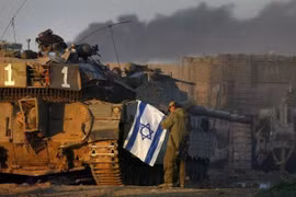 Israel phá hủy cơ sở hạt nhân của Iran