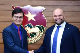 Bí thư thứ nhất T.Ư Đoàn hội đàm với Chủ tịch Đội Cận vệ trẻ Đảng nước Nga thống nhất