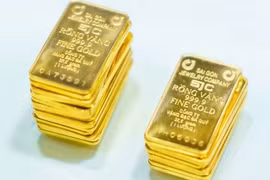 Người dân than khó mua vàng miếng SJC, Ngân hàng Nhà nước nói gì?