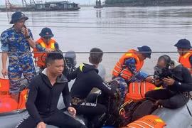 Dừng tìm kiếm 4 nạn nhân mất tích vụ sập cầu Phong Châu