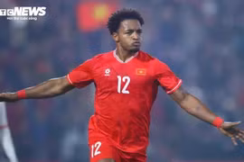 Nguyễn Xuân Son là 'vũ khí hạng nặng' của tuyển Việt Nam