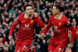 Liverpool quật ngã Chelsea, lấy lại ngôi đầu Ngoại hạng Anh