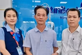 Bất ngờ nhận 300 triệu đồng, người đàn ông ở Lâm Đồng tìm người chuyển nhầm