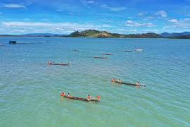 Tôi đi hội đua thuyền độc mộc... A Sanh