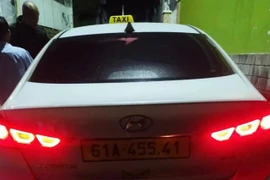 Truy tìm tài xế taxi 'dù' xịt hơi cay du khách ở Đà Lạt