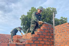 Lữ đoàn Tăng thiết giáp 273 nâng cao hiệu quả công tác dân vận