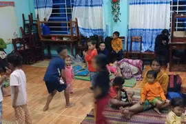 Phát hiện vệt nứt trên đỉnh đồi, Quảng Nam sơ tán cả khu dân cư