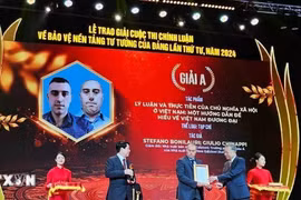 Người nước ngoài duy nhất giành giải Cuộc thi về Bảo vệ tư tưởng của Đảng 2024