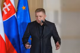 Thủ tướng Slovakia Robert Fico tuyên bố không cho phép Ukraine gia nhập NATO