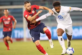 HLV Polking cao tay, CLB CAHN thắng đậm Nam Định trên sân Thiên Trường