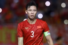 Danh sách tuyển Việt Nam gây sốc: HLV Kim Sang-sik loại Hùng Dũng, Quế Ngọc Hải