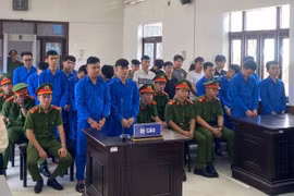 Lái xe lao thẳng vào nhóm 'đối thủ' khiến 2 người tử vong