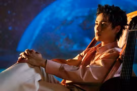 Tăng Duy Tân trở lại, có gì mới hơn 'Bên trên tầng lầu' và 'Cắt đôi nỗi sầu'?