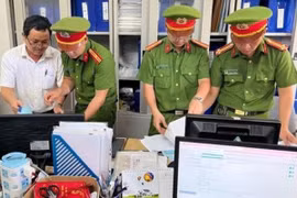 Công an thông tin vụ bắt 4 đăng kiểm viên tàu cá ở Thừa Thiên - Huế