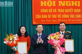 Kon Tum: Công bố và trao Quyết định của Ban Bí thư về công tác cán bộ