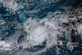 Bão Oscar đổ bộ vào Cuba, sức gió lên tới 120km mỗi giờ