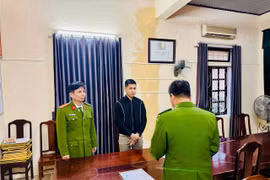 Bắt khẩn cấp nam thanh niên sử dụng mánh khóe để lừa đảo