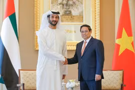 Từ chuyện mở doanh nghiệp chỉ 5 phút của UAE