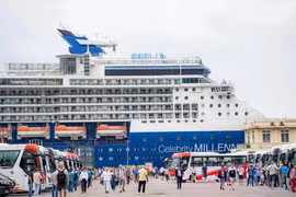 Cảng Chân Mây đón tàu Royal Caribbean cùng 2.150 khách và 958 thuyền viên