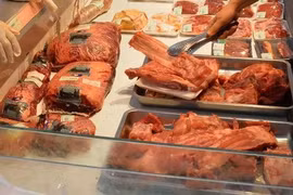 Ngăn chặn hơn 1.300 tấn thịt nhiễm Salmonella vào Việt Nam