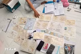 Triệt xóa đường dây làm giả giấy tờ quy mô lớn tại Bình Dương