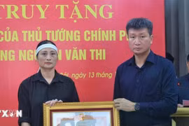 Truy tặng Bằng khen cho người hy sinh khi tham gia cứu nạn trong bão số 3