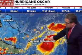 2 cơn bão cùng hình thành trên Đại Tây Dương, sức gió 'mạnh bất ngờ'