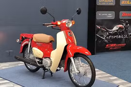 Honda Super Cub Hello Kitty "đổ bộ" thị trường Việt Nam với giá 150 triệu đồng
