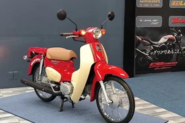 Honda Super Cub Hello Kitty "đổ bộ" thị trường Việt Nam với giá 150 triệu đồng